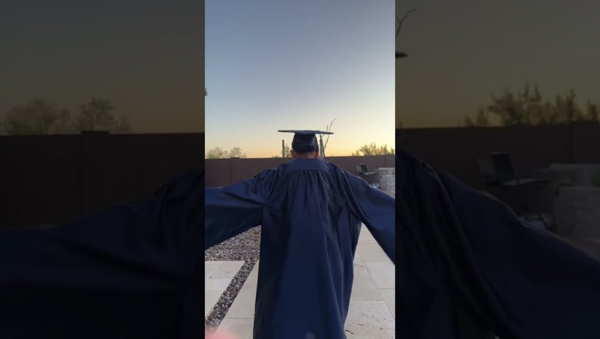 ☹️☹️☹️ #graduate #mom #sad