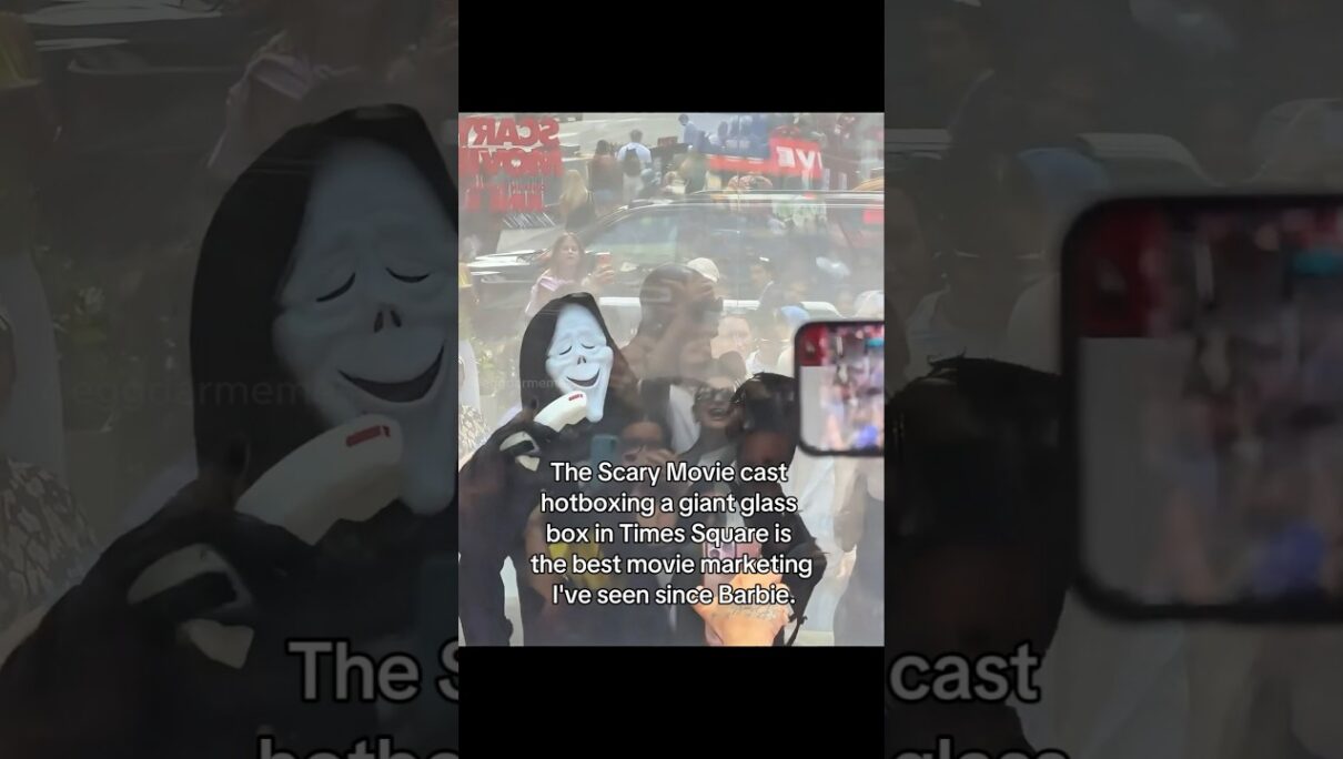The Scary Movie cast hotboxing a giant glass box in Times Square is the best movie marketing