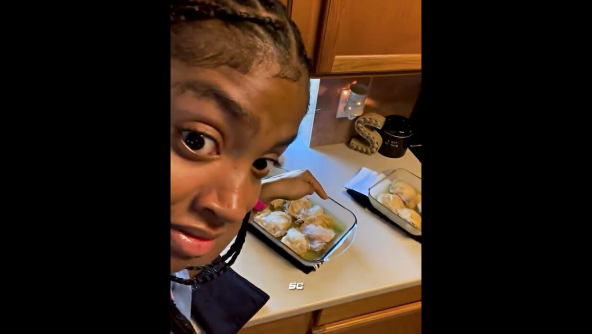 She Thought Her Mom Cooked A Fresh Meal For Her Until She Found Out The Truth