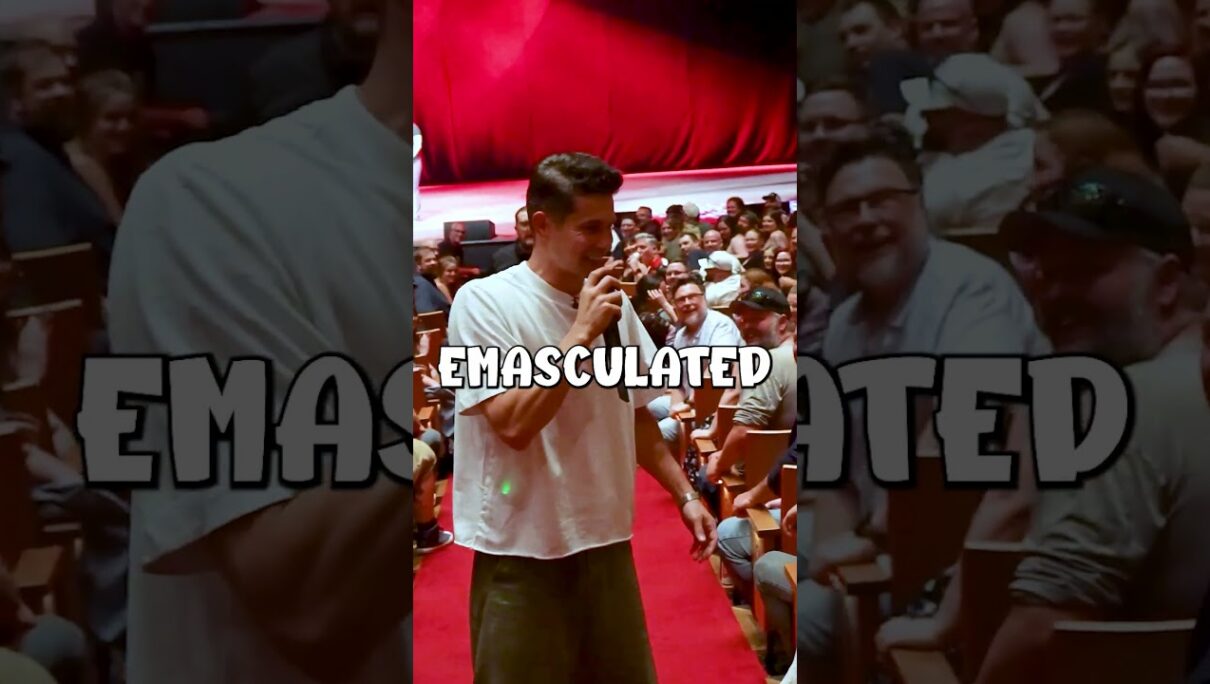 comic jumped into crowd? 😳 #standupcomedy